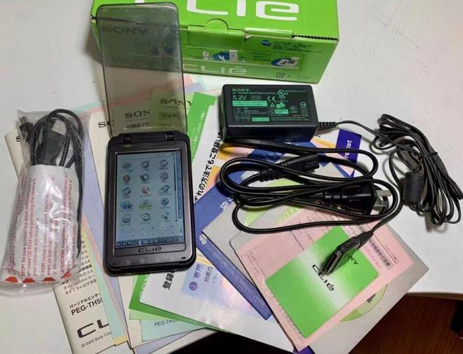 二十年前的日系掌上电脑搭载Palm系统引来5万人围观